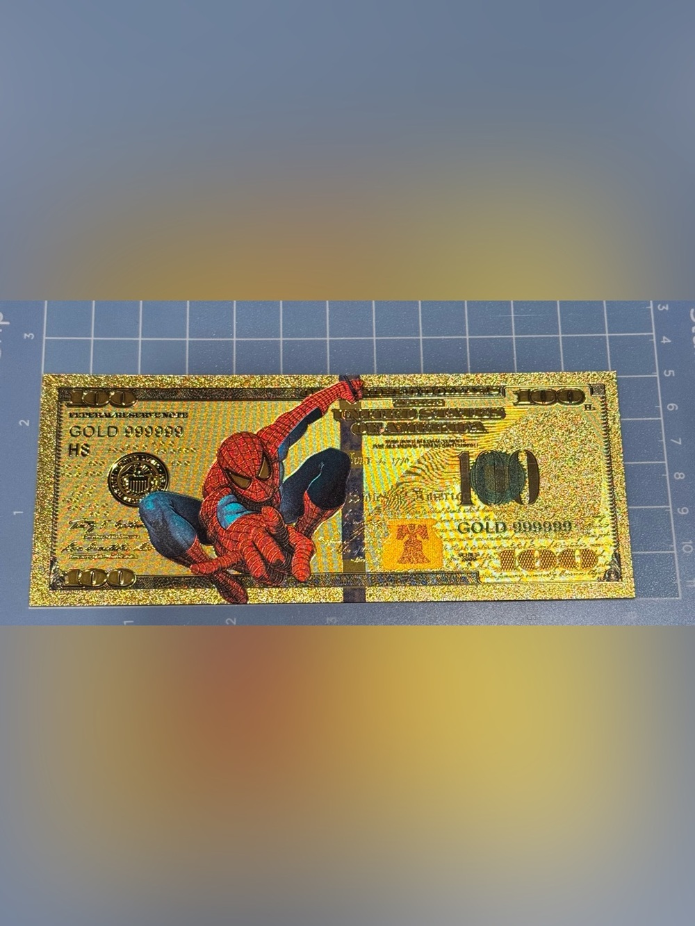 Spider-Man Holographic Gold Art Card - Red & Black Suit